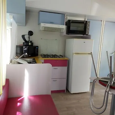 1 Mobil Home Climatise Camping Chatillon-sur-Broue